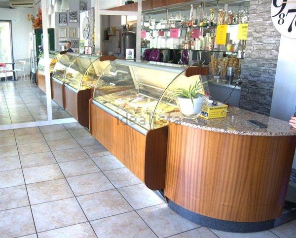 locale commerciale in vendita a Sesto Fiorentino in zona Padule