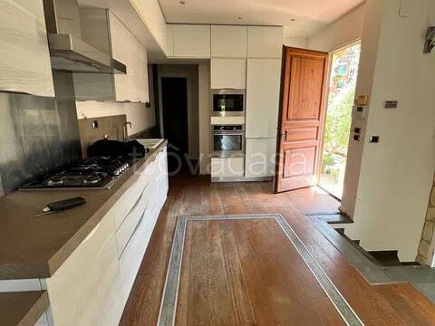 casa indipendente in vendita a Sesto Fiorentino in zona Valiversi