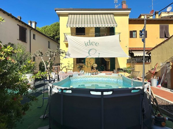 casa indipendente in vendita a Sesto Fiorentino in zona Zambra