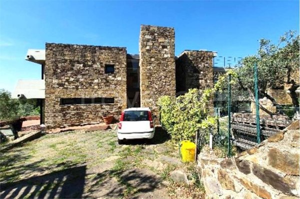 casa indipendente in vendita a Sesto Fiorentino