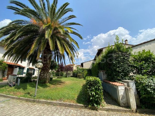 appartamento in vendita a Sesto Fiorentino in zona Zambra