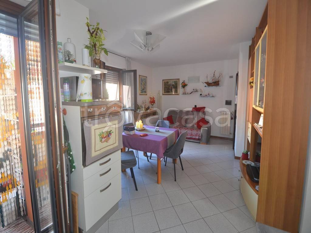 appartamento in vendita a Sesto Fiorentino in zona Zambra