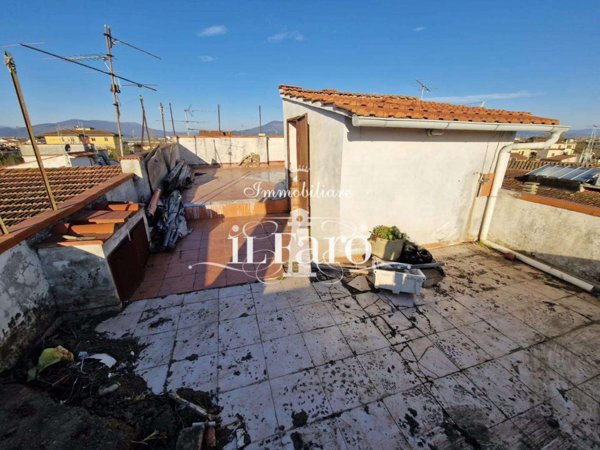 intera palazzina in vendita a Signa in zona San Mauro a Signa