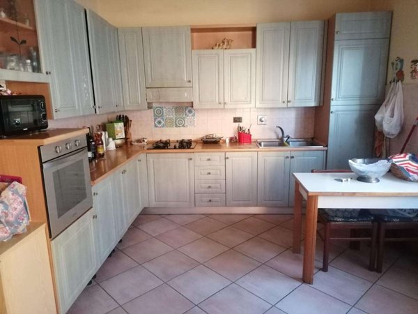 intera palazzina in vendita a Signa in zona Sant'Angelo a Lecore