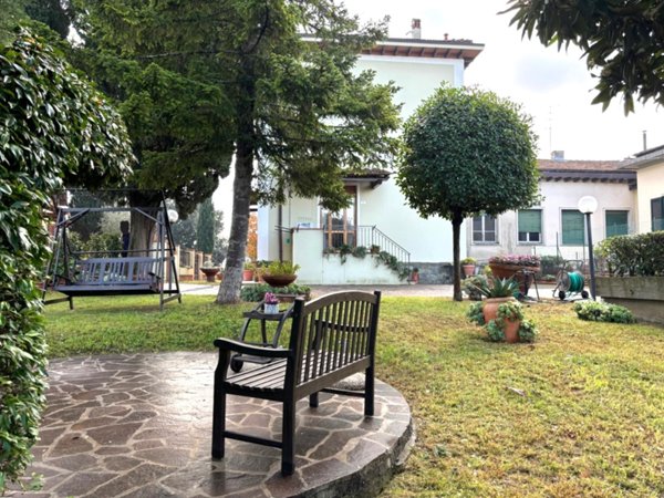 casa indipendente in vendita a Signa