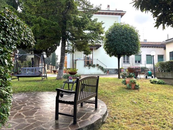 casa indipendente in vendita a Signa