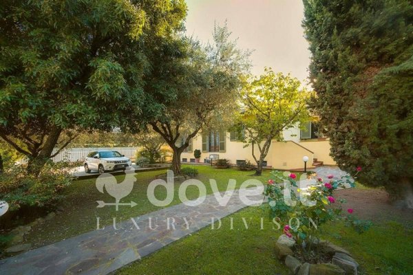 casa indipendente in vendita a Signa in zona Lecore