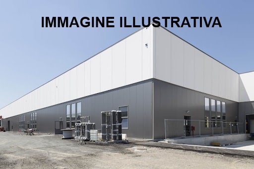 locale commerciale in vendita a Signa