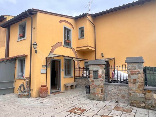 casa indipendente in vendita a Signa