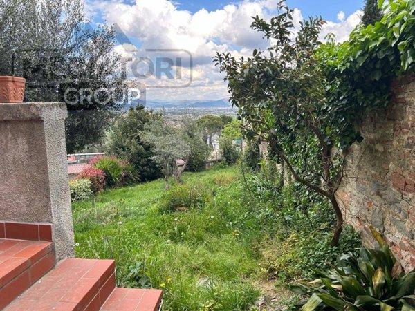 casa indipendente in vendita a Signa