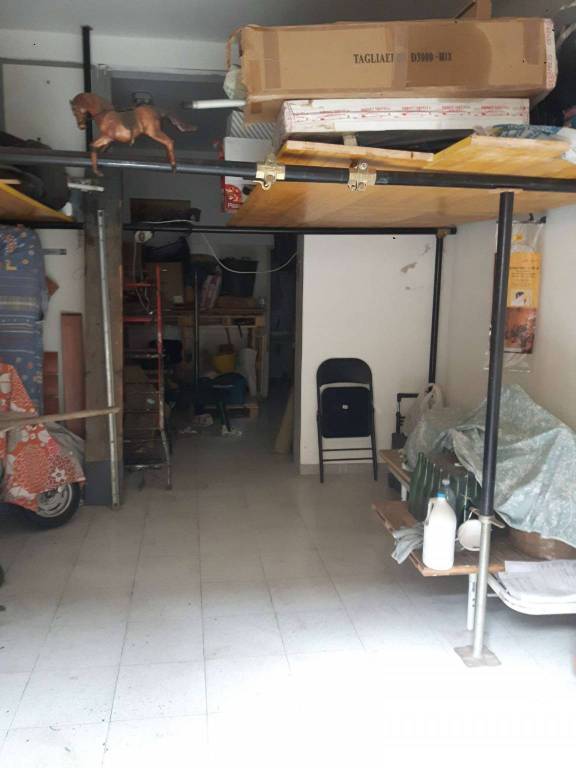 negozio in vendita a Signa