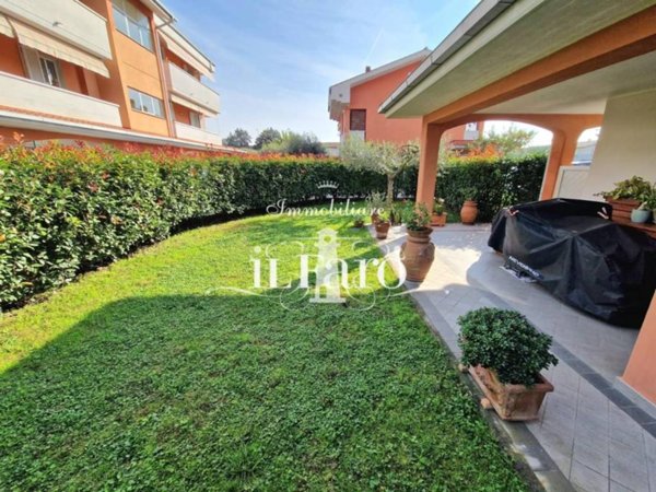 appartamento in vendita a Signa in zona San Mauro a Signa