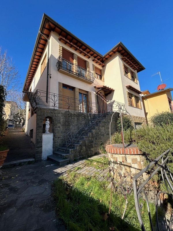 casa semindipendente in vendita a Signa