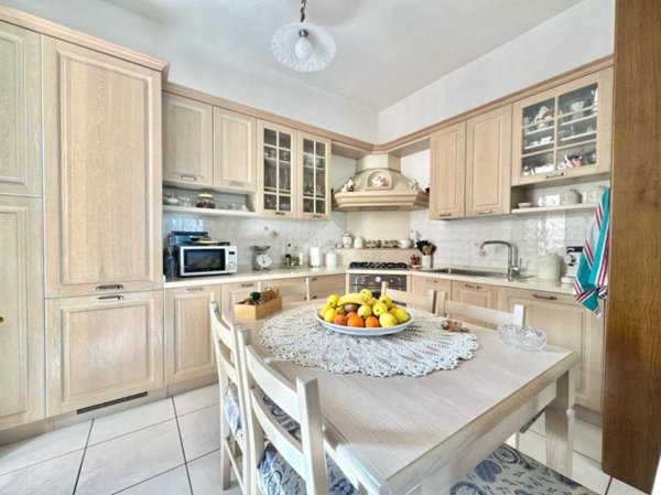 casa indipendente in vendita a Signa in zona Lecore