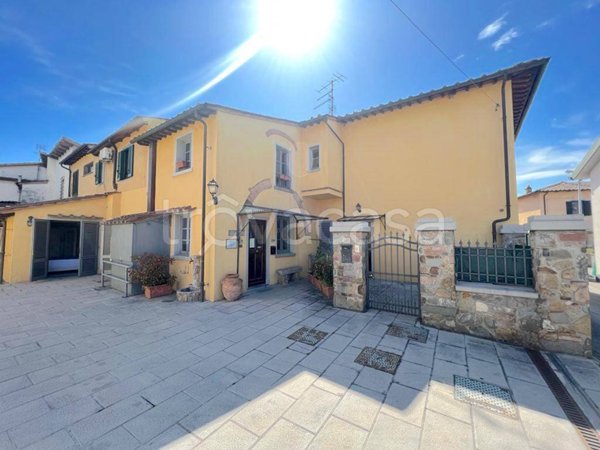 casa indipendente in vendita a Signa