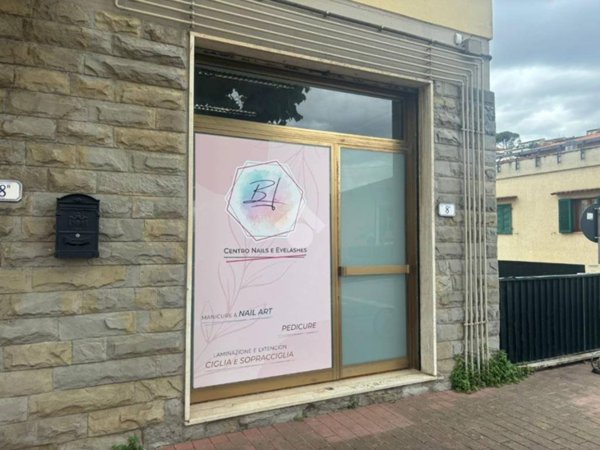 negozio in vendita a Signa
