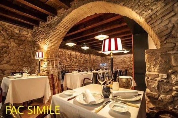 locale di sgombero in vendita a Signa