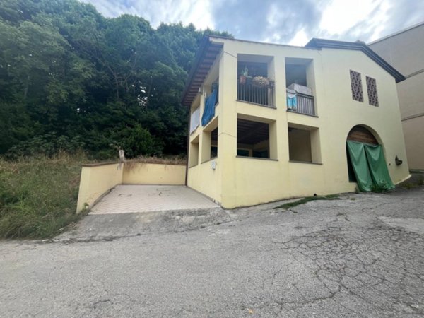 casa indipendente in vendita a Signa