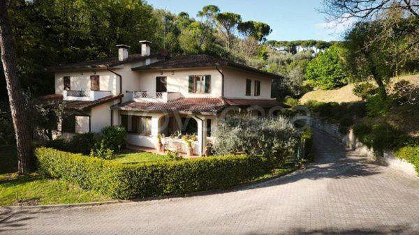 casa indipendente in vendita a Signa