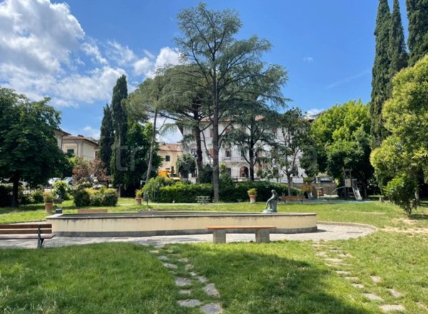 casa indipendente in vendita a Signa