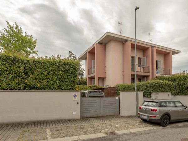 casa indipendente in vendita a Signa