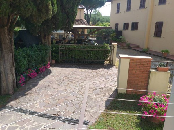 casa indipendente in vendita a Signa