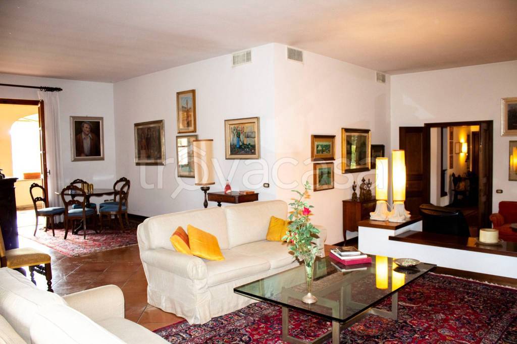 casa indipendente in vendita a Signa