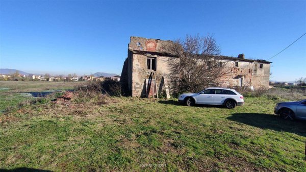 casale in vendita a Signa in zona Lecore