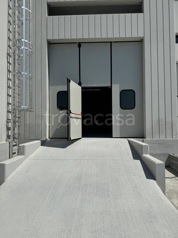 locale di sgombero in vendita a Signa in zona Sant'Angelo a Lecore
