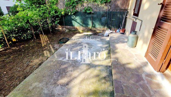 intera palazzina in vendita a Signa