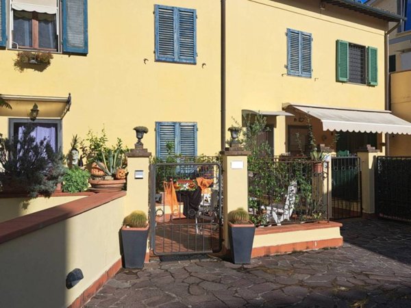 casa indipendente in vendita a Signa