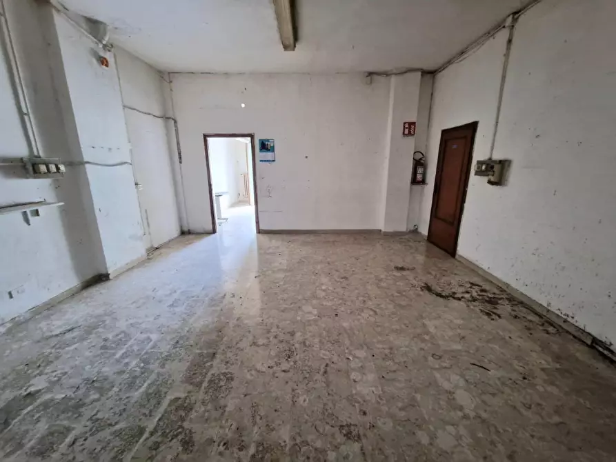negozio in vendita a Signa