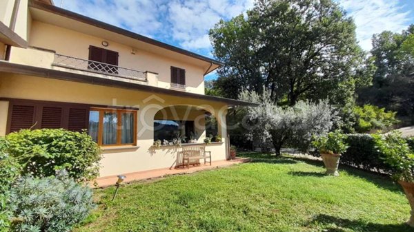 casa indipendente in vendita a Signa