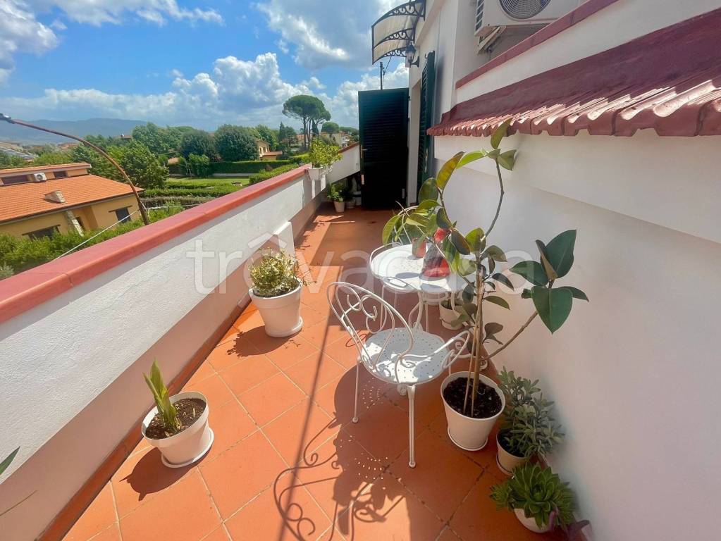 casa indipendente in vendita a Signa