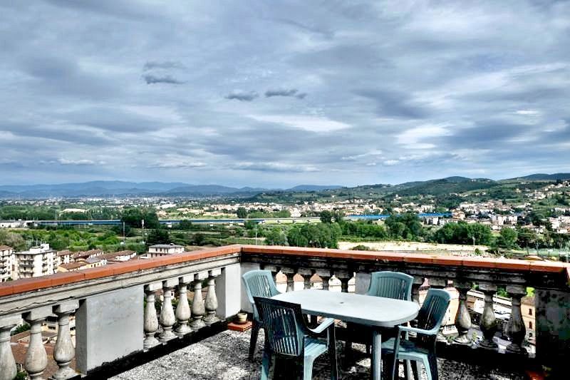 casa indipendente in vendita a Signa