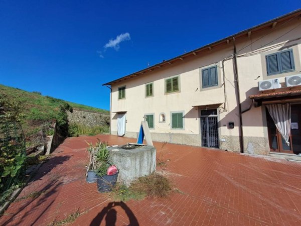 casa indipendente in vendita a Signa