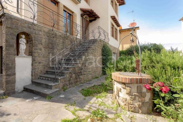 casa indipendente in vendita a Signa