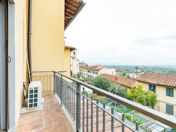 casa indipendente in vendita a Signa