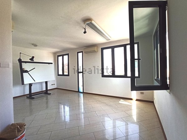 ufficio in vendita a Signa