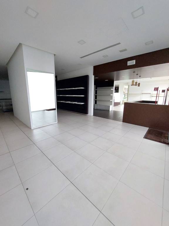 negozio in vendita a Signa