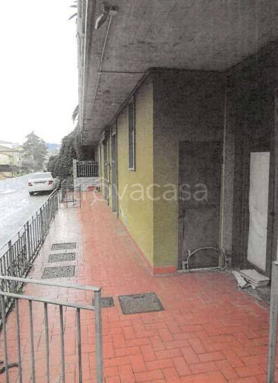 negozio in vendita a Signa