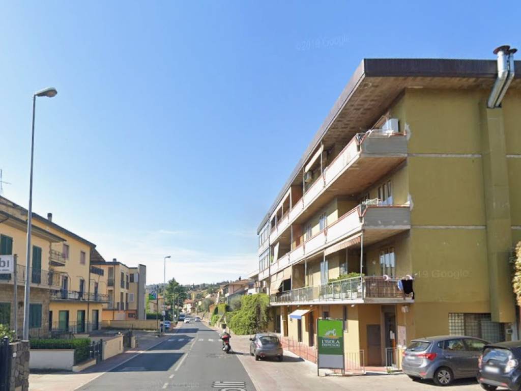 negozio in vendita a Signa