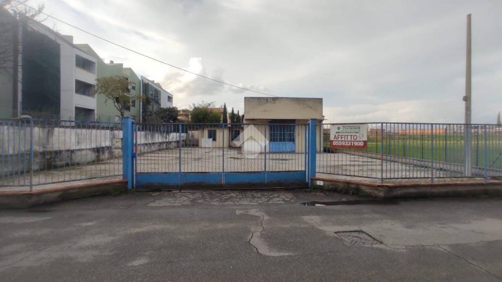 negozio in vendita a Signa