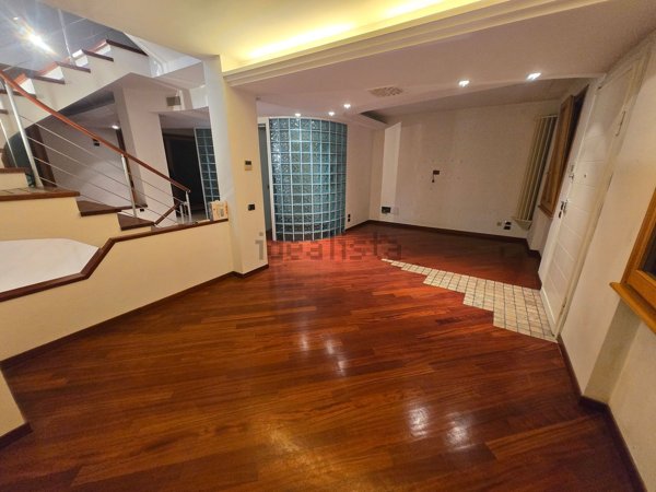 casa indipendente in vendita a Signa