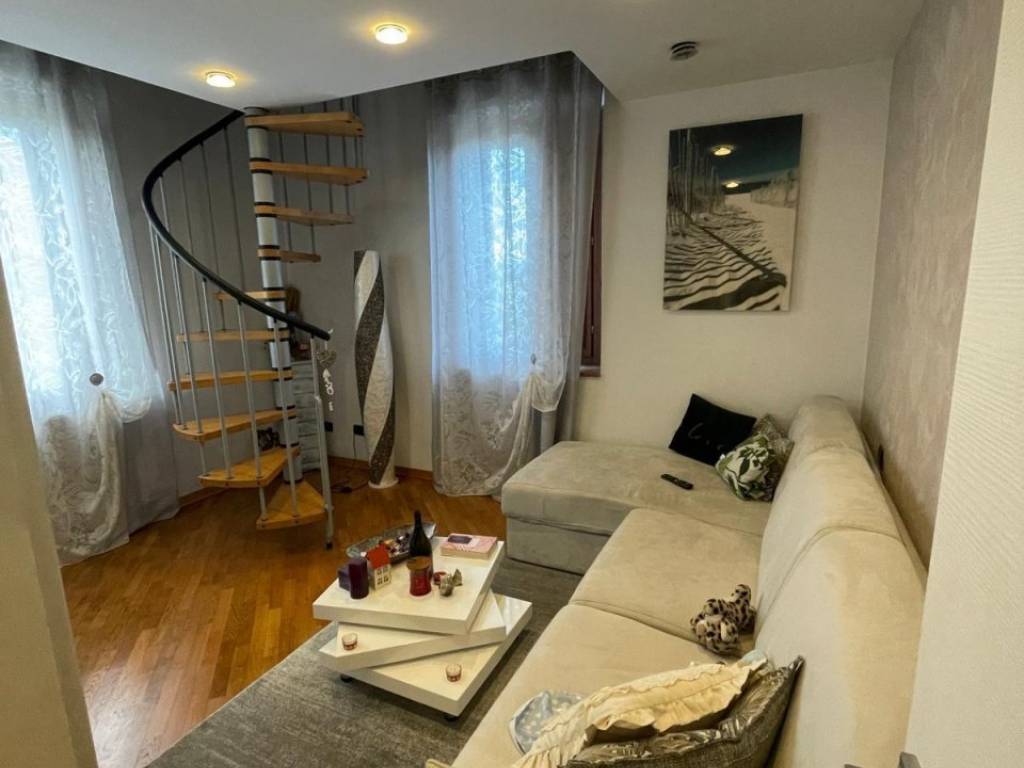 appartamento in vendita a Signa in zona Lecore