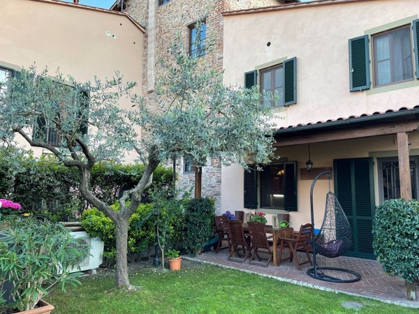 casa indipendente in vendita a Signa