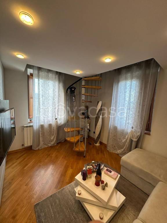 appartamento in vendita a Signa in zona Lecore