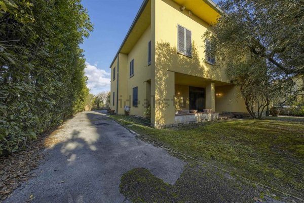 casa indipendente in vendita a Signa