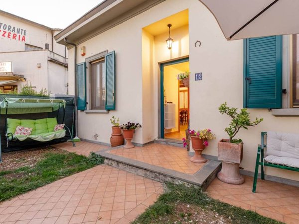 casa indipendente in vendita a Signa