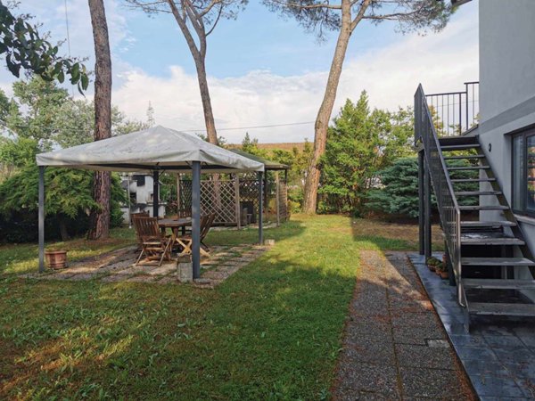 casa indipendente in vendita a Signa in zona Sant'Angelo a Lecore